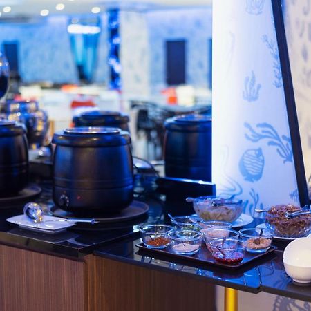 Rodina Beach Hotel Pantai Jomtien Luaran gambar