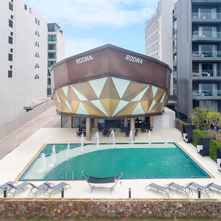 Rodina Beach Hotel Pantai Jomtien Luaran gambar