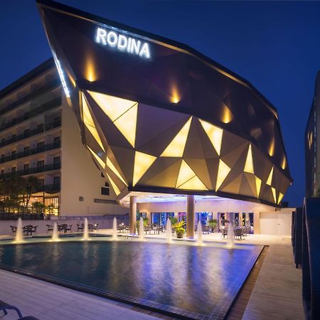 Rodina Beach Hotel Pantai Jomtien Luaran gambar