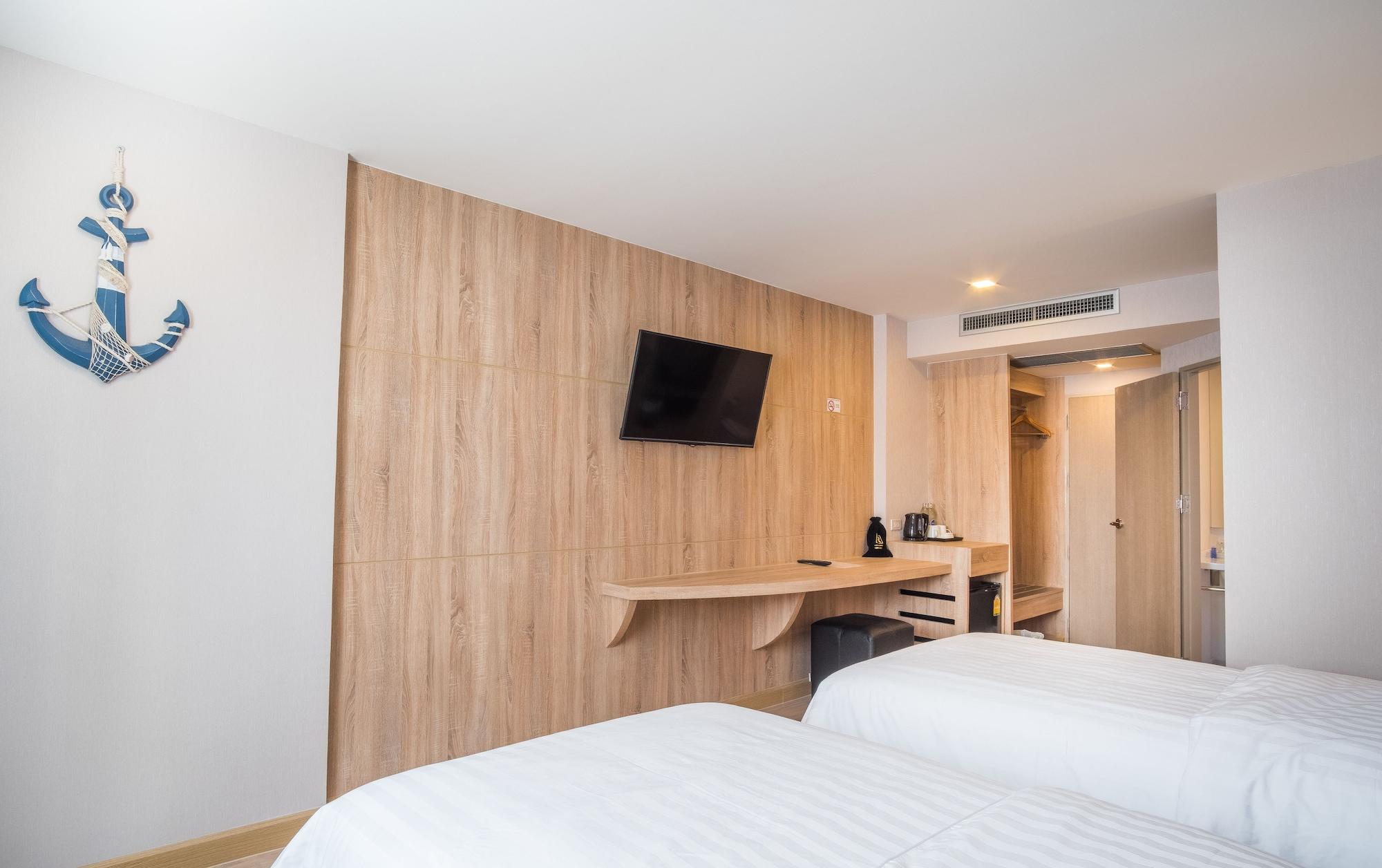 Rodina Beach Hotel Pantai Jomtien Luaran gambar