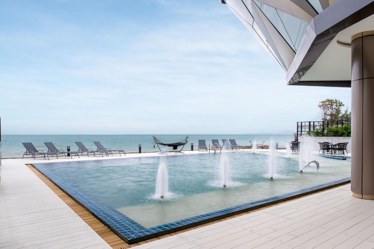 Rodina Beach Hotel Pantai Jomtien Luaran gambar