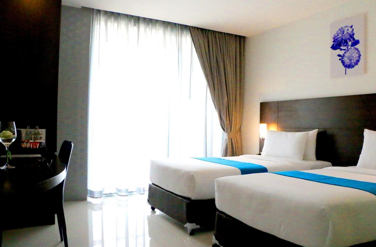 Rodina Beach Hotel Pantai Jomtien Luaran gambar