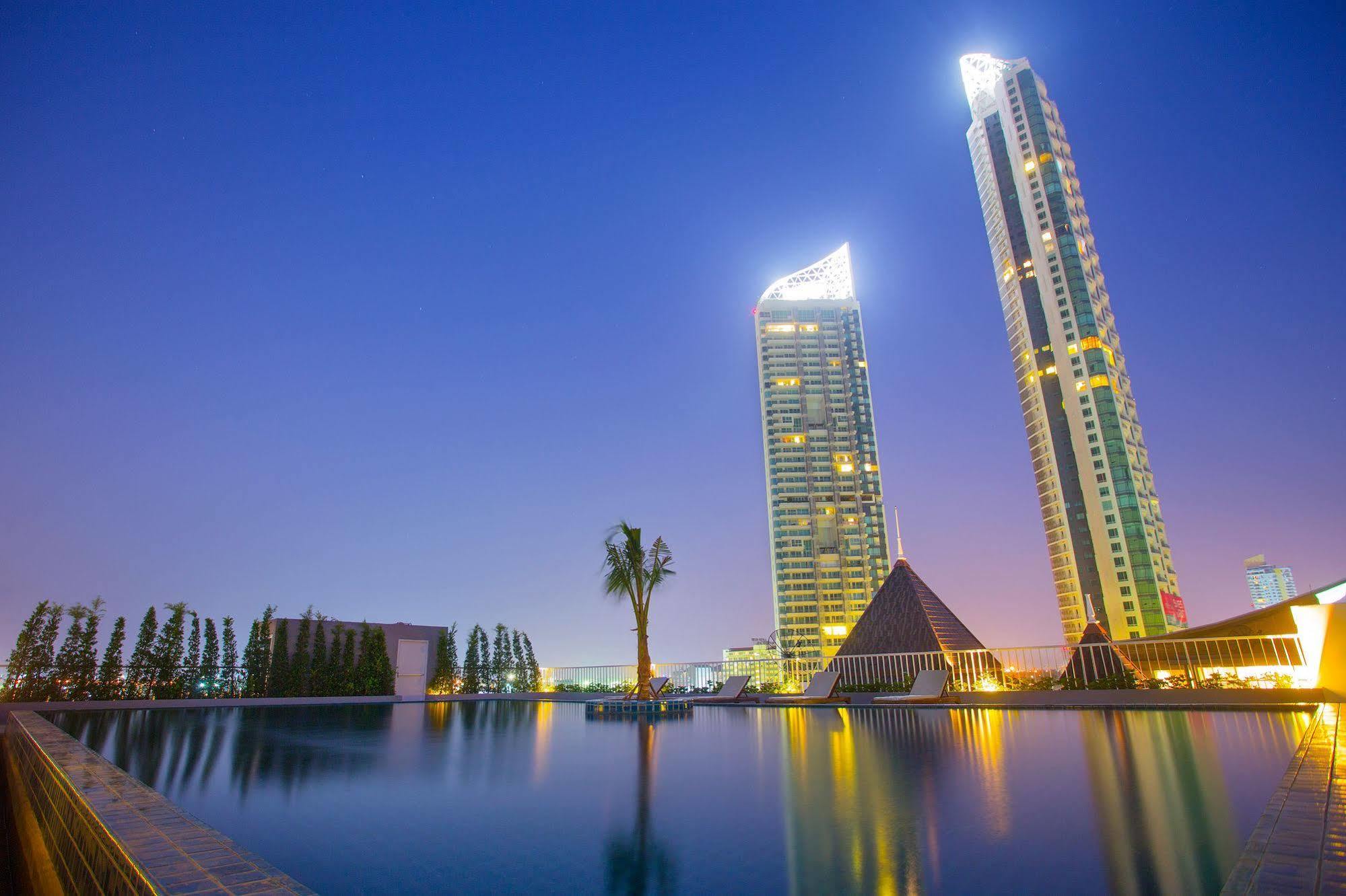Rodina Beach Hotel Pantai Jomtien Luaran gambar