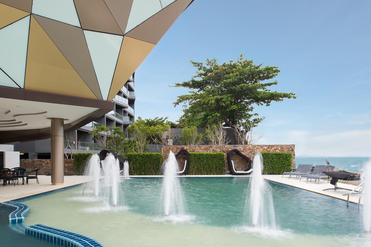 Rodina Beach Hotel Pantai Jomtien Luaran gambar