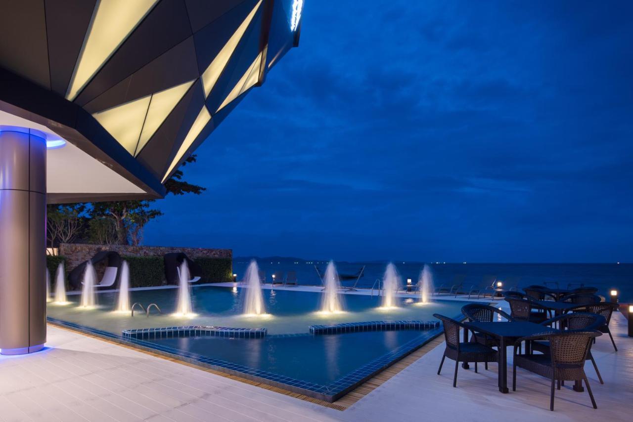 Rodina Beach Hotel Pantai Jomtien Luaran gambar