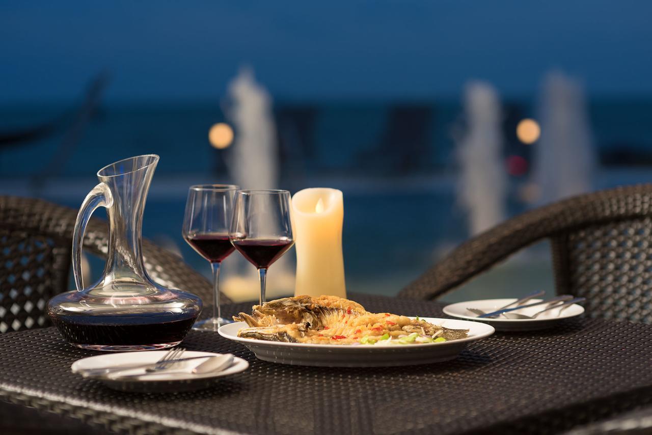Rodina Beach Hotel Pantai Jomtien Luaran gambar