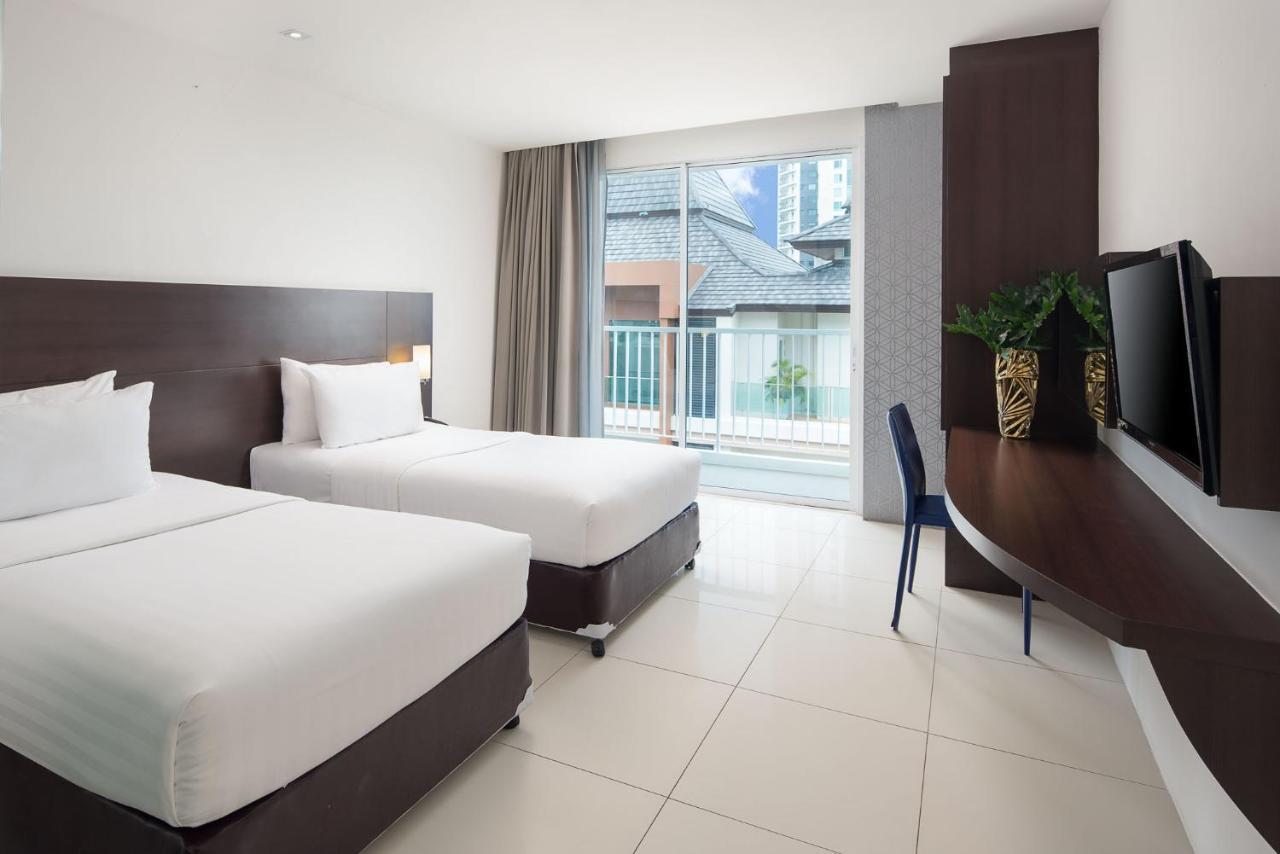 Rodina Beach Hotel Pantai Jomtien Luaran gambar